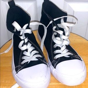 Knockoff Converse w/ embellishment on back